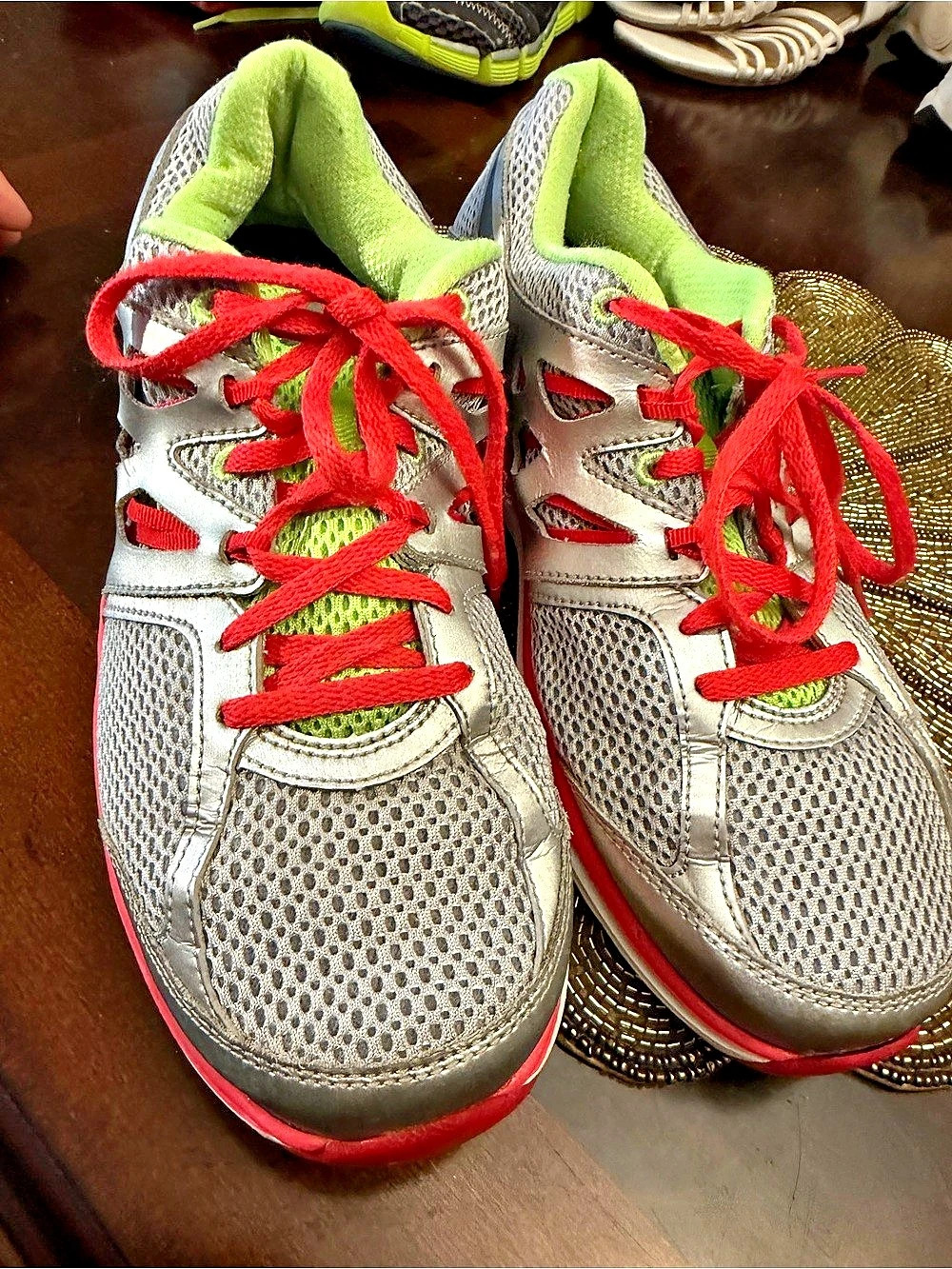 Nike Air Max Tailwind+ 4 Women's Athletic Shoes US 9.5 Silver & Red